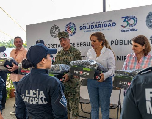 Solidaridad | Lili Campos entrega equipo y anuncia aumento en seguro de vida a policías
