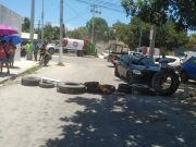 Impiden vecinos paso de camiones de basura a celda emergente