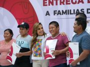Mara Lezama entrega títulos de propiedad a habitantes de Maya Balam