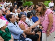 Entrega Mara Lezama prótesis a mujeres sobrevivientes de cáncer de mama