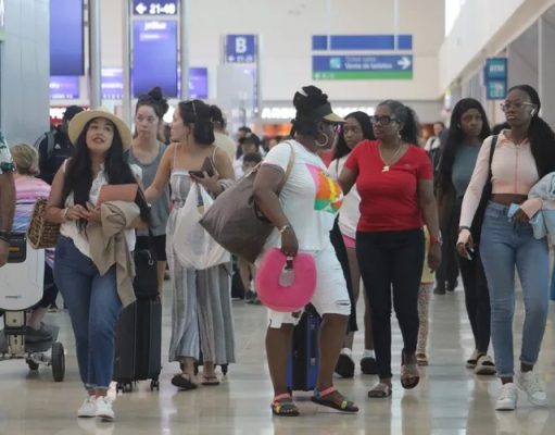 Otro día sin energía eléctrica en el Aeropuerto Internacional de Cancún
