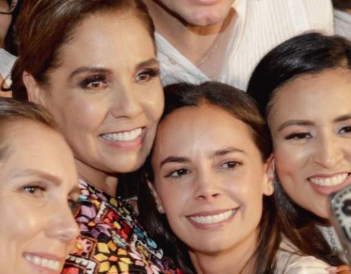 Acompaña Ana Paty Peralta a la gobernadora, Mara Lezama en su primer informe
