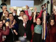 Sheinbaum recibió bastón de mando en Morena, custodiada por AMLO y Mara
