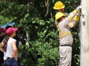 Ana Paty Peralta atestigua instalación de medidores en colonia Jericó