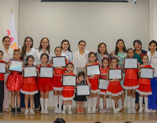 Encabeza Ana Paty Peralta acciones durante el Día Internacional de la Niña