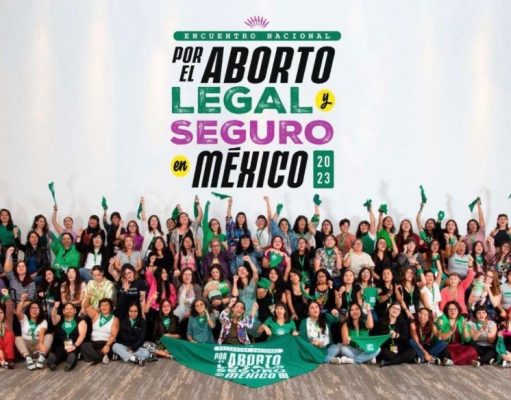 Presentan feministas pliego petitorio para los candidatos