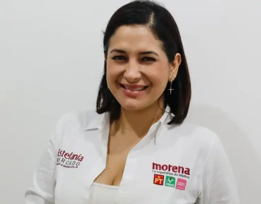 Pájaros en el Alambre | Estefanía ya es oficialmente Morena