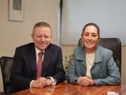 Renuncia ministro Arturo Zaldívar a la Suprema Corte y aparece con Sheinbaum