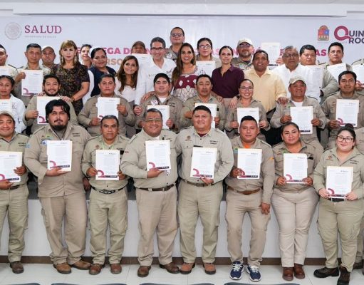 Mara Lezama entrega 7 mil uniformes a trabajadores de vectores