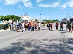 Realizan colonos de El Pedregal cierres parciales para exigir servicios