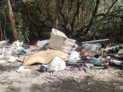 Ensucian más rápido de lo que activistas limpian los alrededores de la laguna Chacmuchuch