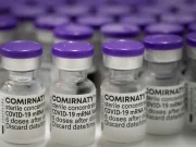 Llegó a México primer cargamento de vacunas actualizadas de Pfizer contra Covid-19
