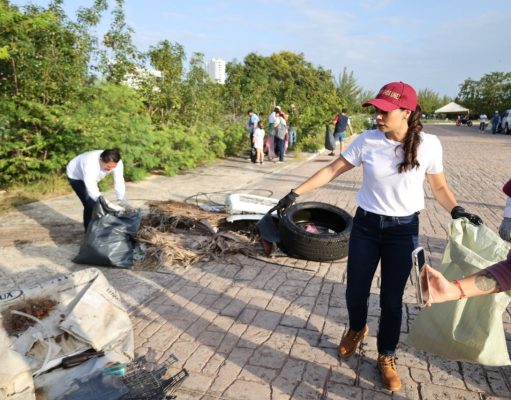 Gobierno de Benito Juárez limpia Malecón Tajamar