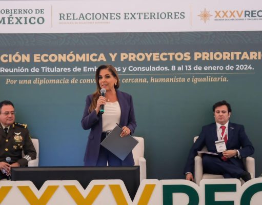 Difunde Mara Lezama beneficios del Tren Maya ante embajadores y cónsules