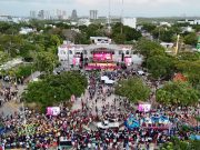 «Carnaval Cancún 2024» cautiva a cancunenses y turistas en su cuarto día