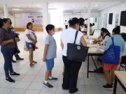 Reciben estudiantes de primaria de Benito Juárez su beca más de 2 mil 900 pesos