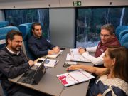 En Tren Maya, Mara Lezama y Zoé Robledo sostienen mesa de trabajo en temas de salud