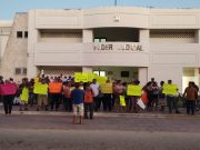 Realizan perredistas segunda manifestación en favor de José Esquivel