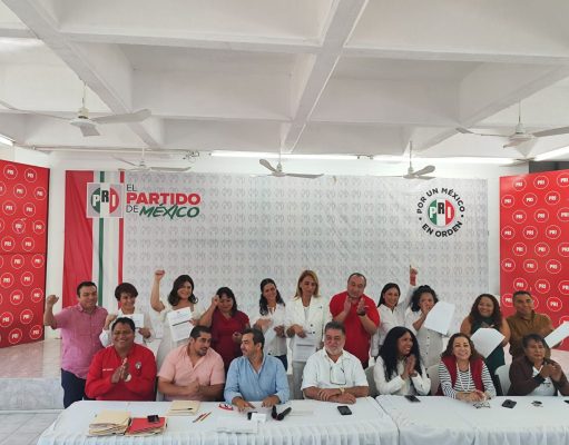 Se inscriben precandidatos del PRI a las presidencias municipales y al Congreso del Estado
