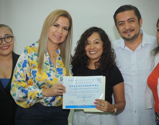 Reconoce Lili Campos la labor de odontólogos de Solidaridad