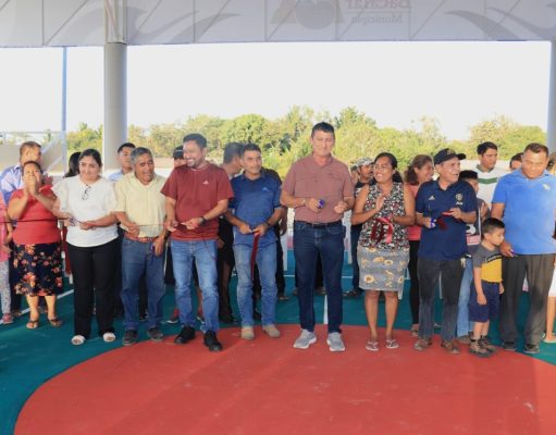 José Alfredo «Chepe» Contreras entrega nuevo espacio multideportivo en la localidad de Payo Obispo