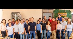 Jaguar Negro | Tulum y otra torpeza política de Diego Castañón: foto con el cártel del despojo y líderes “rebeldes” que se doblaron y dieron la espalda al pueblo maya