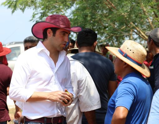 Se reúne Gino Segura con productores locales de José María Morelos