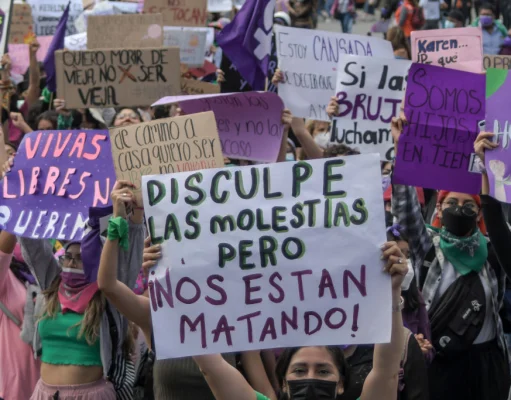 Matan al día a seis mujeres en el país: SESNSP