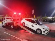 Detienen a taxista que cobró mil dólares a turista canadiense