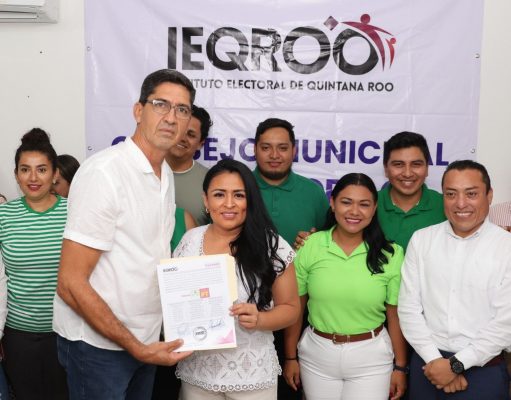 Puerto Morelos | “Confío en un proceso pacífico, ordenado y apegado a derecho”: Blanca Merari, al recibir constancia como candidata