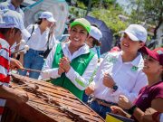 Recibe Yamili Góngora el respaldo de tianguistas de Cancún