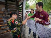 Reitera Gino Segura su compromiso con los vecinos de la Colonia Petén en Solidaridad