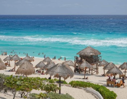 Ordena juez cancelar la construcción de hotel en playa “Delfines” de Cancún