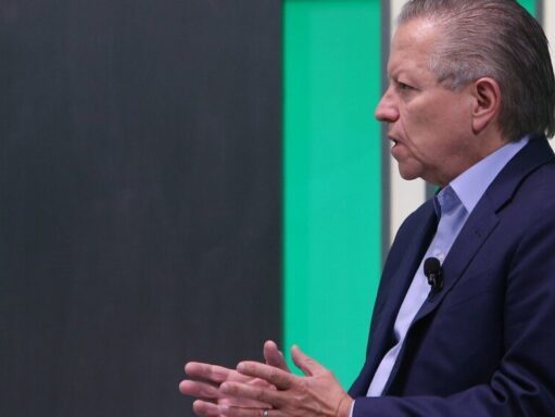 Ordenan en Corte indagar a Arturo Zaldívar