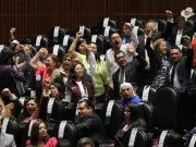 Avalan reforma a Afores; Oposición irá a la Corte