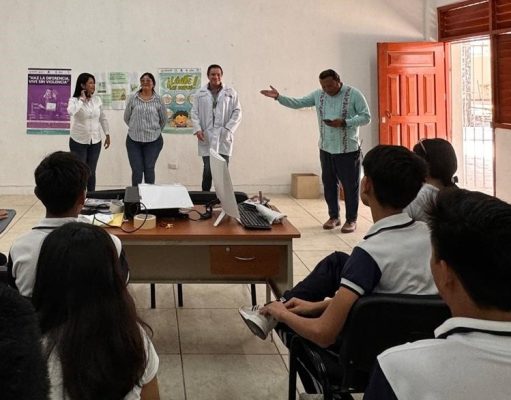Imparten plática a jóvenes de Puerto Morelos sobre drogadicción y tabaquismo