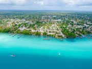Agradece Román Meyer a Mara Lezama su trabajo para la publicación de los programas de planeacion en Quintana Roo
