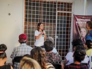 Yensunni Martínez escucha a familias de la colonia Magisterial
