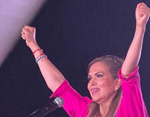 Acompañan más de 17 mil personas a Lili Campos en su cierre de campaña