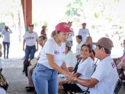 Recibe apoyo Yensunni de la comunidad Luis Echeverría