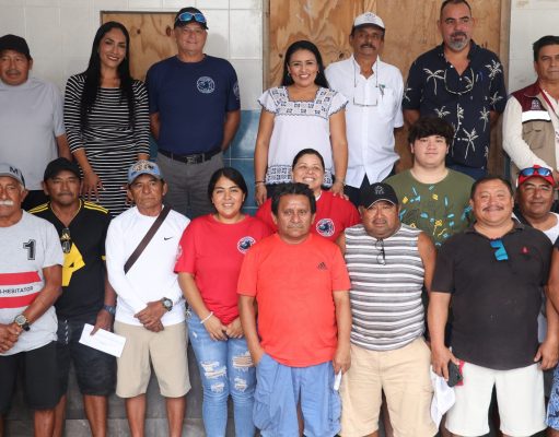 Entregan en Puerto Morelos 47 tarjetas electrónicas de «Apoyo en veda para los pescadores»
