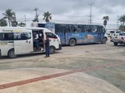 Circula combi de transporte público por ciclovía del boulevard Colosio; sancionan al chofer