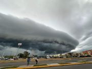 Emiten aviso de potencial ciclón tropical sobre el Golfo de México; esperan fuertes lluvias vientos para Quintana Roo