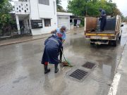 Refuerza Servicios Públicos de Puerto Morelos limpieza de alcantarillas