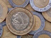Cae de nuevo el peso frente al dólar; el origen, en el anuncio de las reformas constitucionales