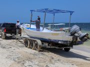 Resguardan embarcaciones en Puerto Morelos ante la llegada de Beryl a Quintana Roo
