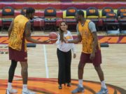 Con gran entusiasmo, Mara Lezama celebra el regreso del básquetbol profesional a Q. Roo con el «El Calor de Cancún»