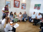 Ana Paty Peralta escucha a cancunenses en jornada “Cancún nos une”