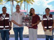 Entregan a Imoveqroo 35 patrullas para supervisión de movilidad y 2 unidades para tramitar licencias de manejo