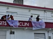 Protesta personal del Capasits de Cancún para exigir basificación